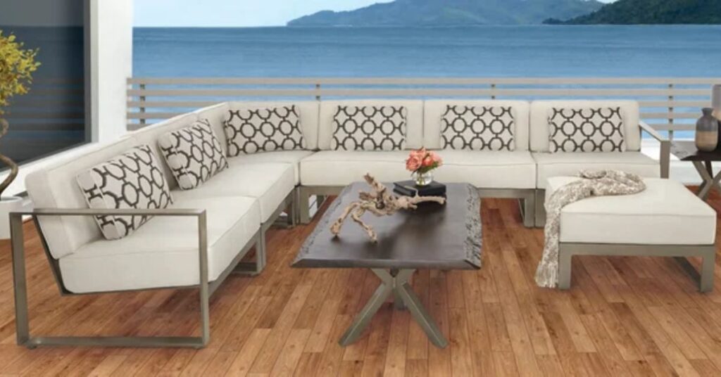 Shapes and Design Options for Outdoor Coffee Tables