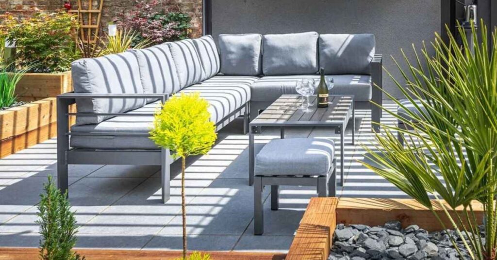 Why Outdoor Coffee Tables Are Important for Modern Outdoor Living