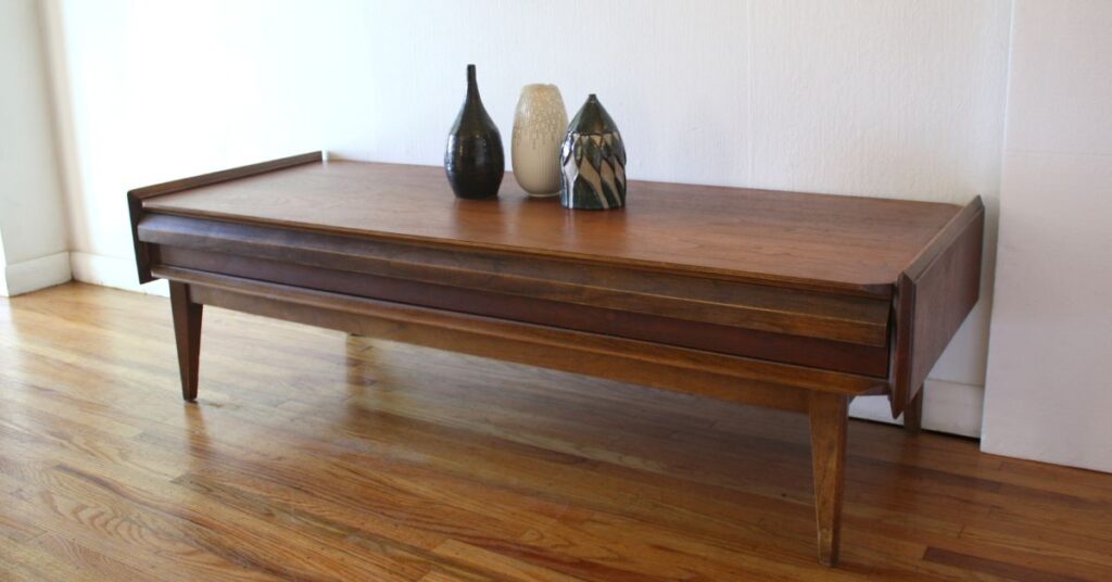  Lane Coffee Table Is Popular in Modern Homes